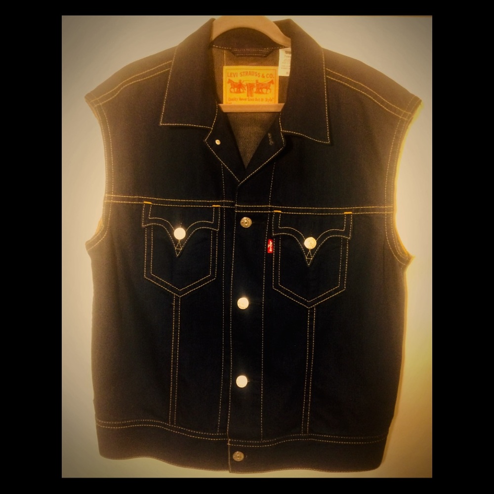 Men’s Vintage Levi Iconic Vest nwot
